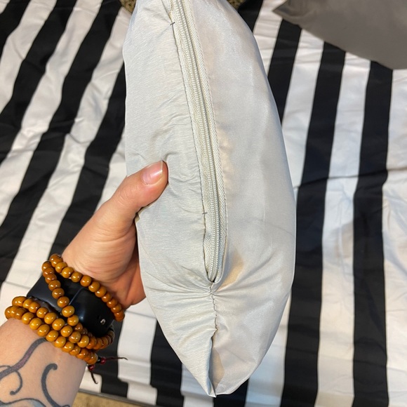 Fossa Apparel Compressible, Removable Hood Vest - Picture 10 of 10